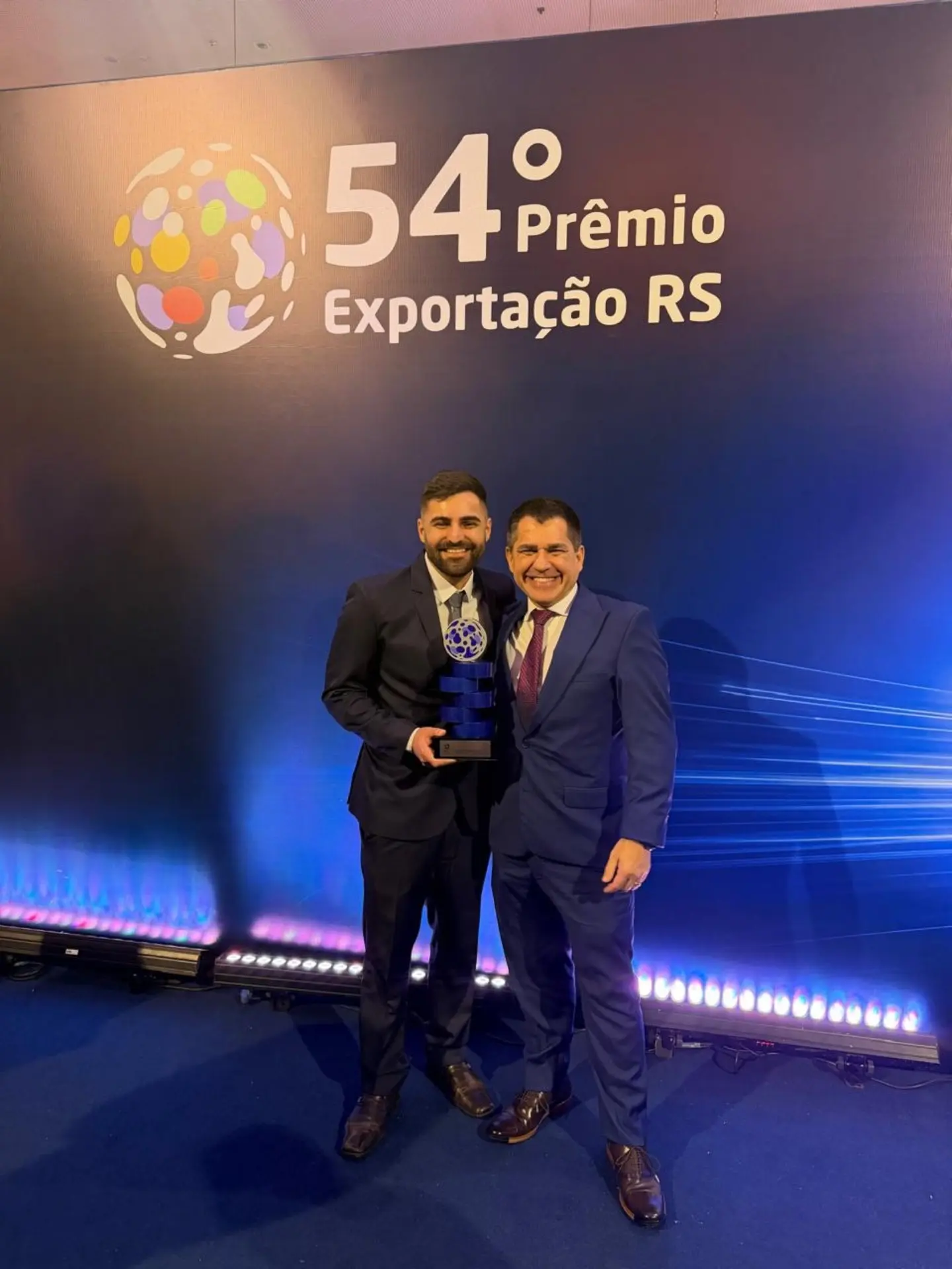 Equipe da MB Despachos comemorando o 54º Prêmio Exportação RS